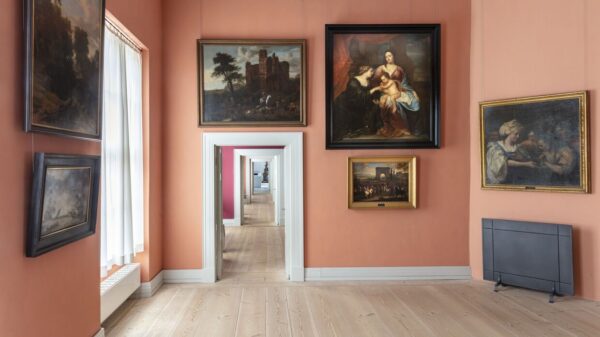 Blick in eine Raumflucht im Schlossmuseum Oranienburg, ganz vorn die Erste Kammer im linken Flügel, Foto: Andreas Lechtape, Lizenz: Bildarchiv Foto Marburg, SPSG