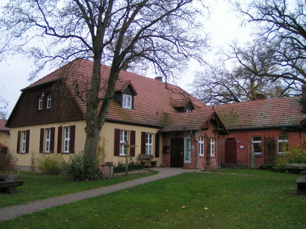 Eingang NaturParkHaus Stechlin, Foto: Fotoarchiv, Lizenz: NaturParkHaus Stechlin
