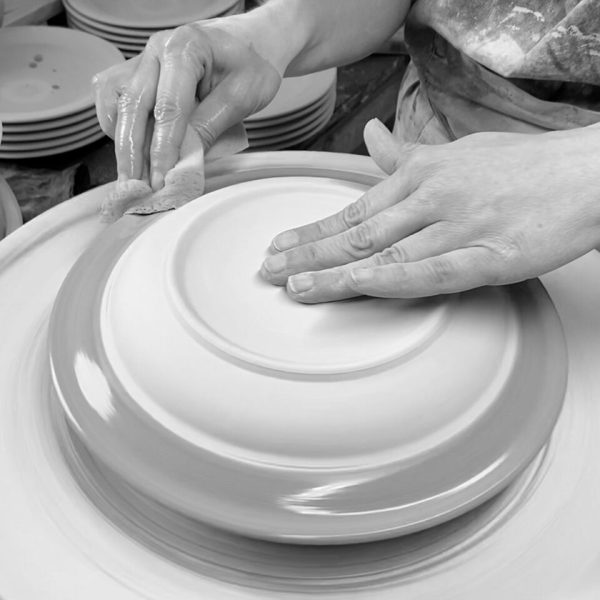 Handmade Teller, Foto: Hedwig Bollhagen Werkstätten für Keramik GmbH, Lizenz: Hedwig Bollhagen Werkstätten für Keramik GmbH