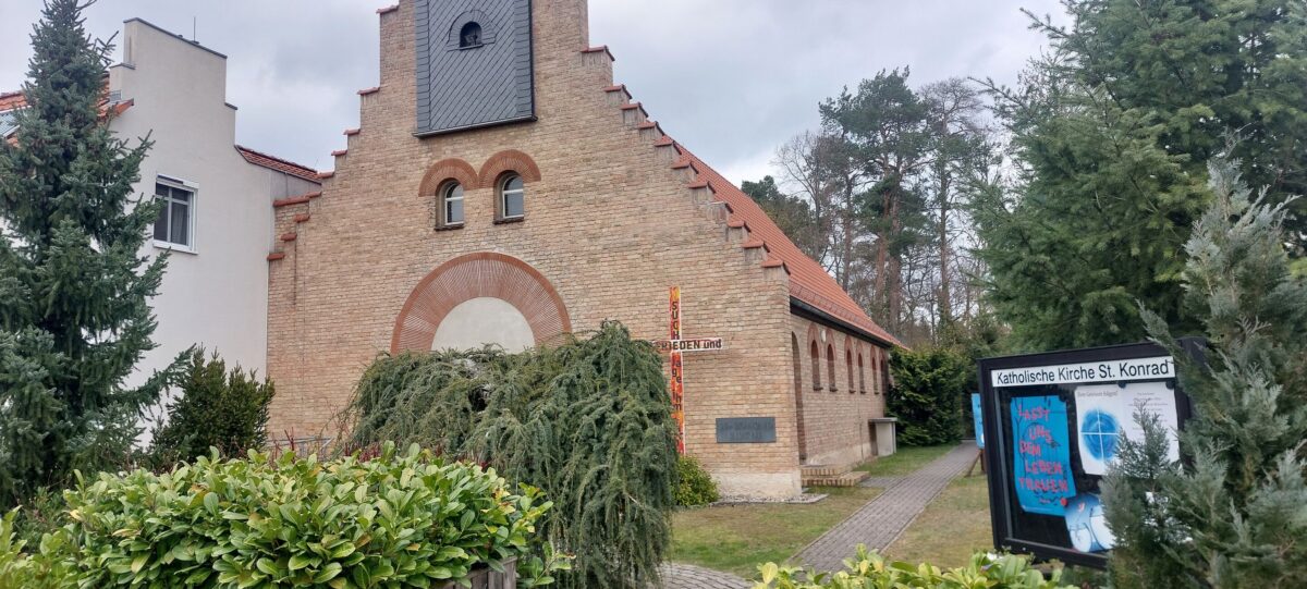 St. Konrad Kirche in Wandlitz, Foto: Lutz Lorenz, Lizenz: Tourismusverein Naturpark Barnim e. V.