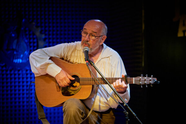 Jacquy Évrard (Frankreich) , Foto: Sur Mesure, Lizenz: Brassens in Basdorf e. V.