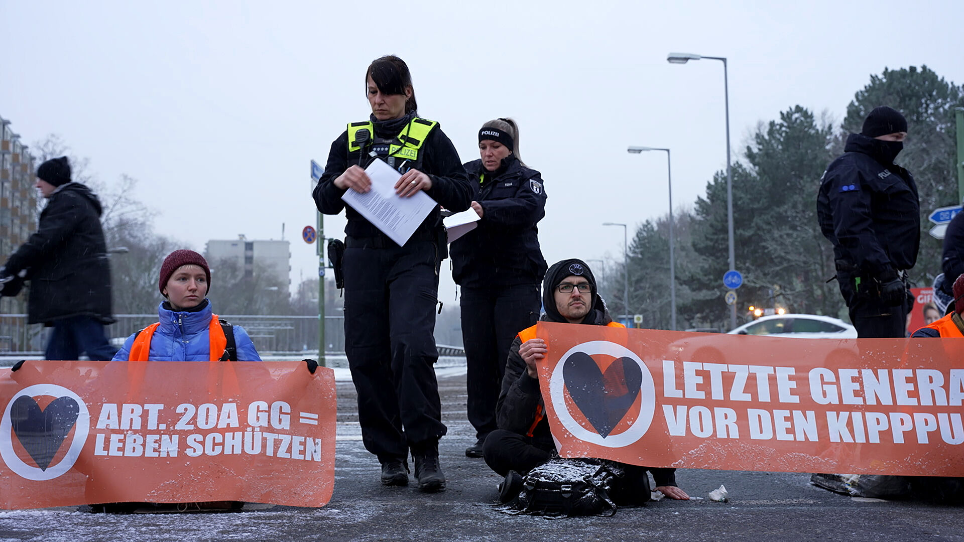 Aktivistin Klimawandel oder Klimalüge, Foto: deutsche Welle, Lizenz: deutsche Welle