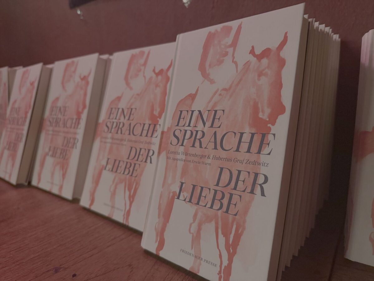 Buch "Eine Sprache der Liebe" von Loretta Würtenberger und Hubertus Zedtwitz, Foto: Marcus Boxler, Lizenz: Marcus Boxler