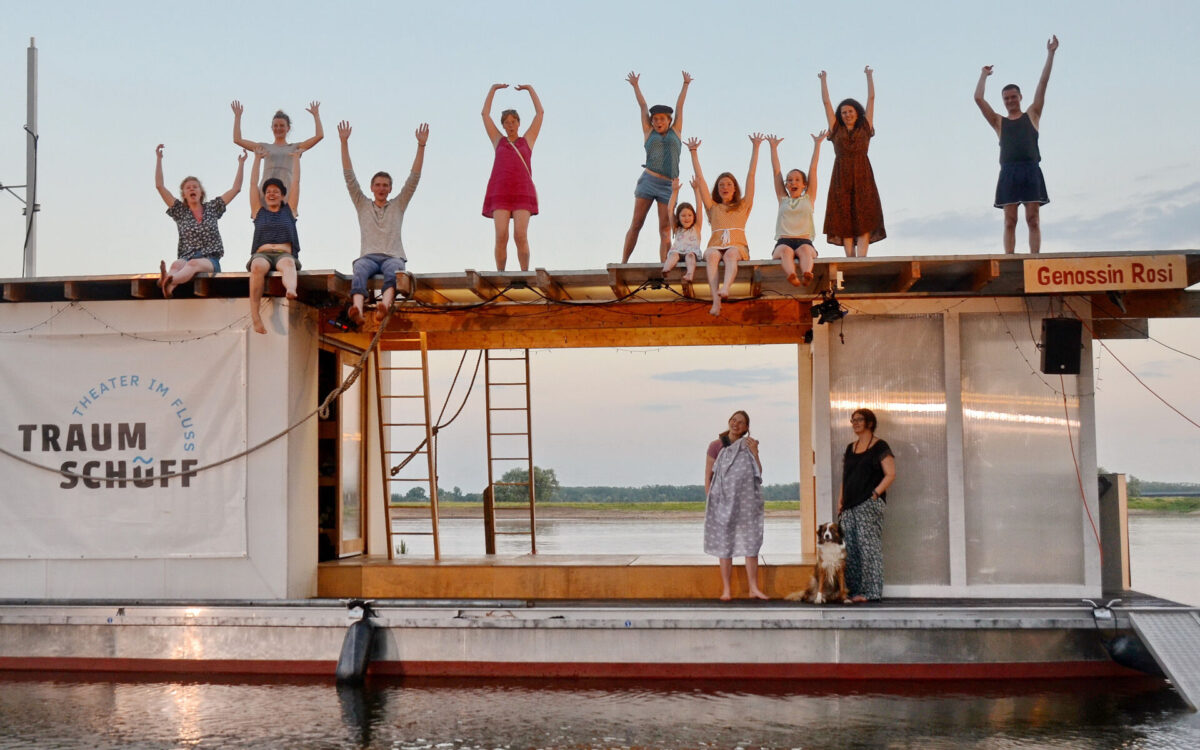 Crew des Traumschüffs, Foto: Gerhard Baack, Lizenz: Traumschüff eG