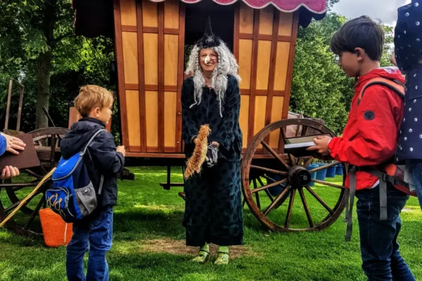 Basteln mit der Schlossparkhexe Thymiana