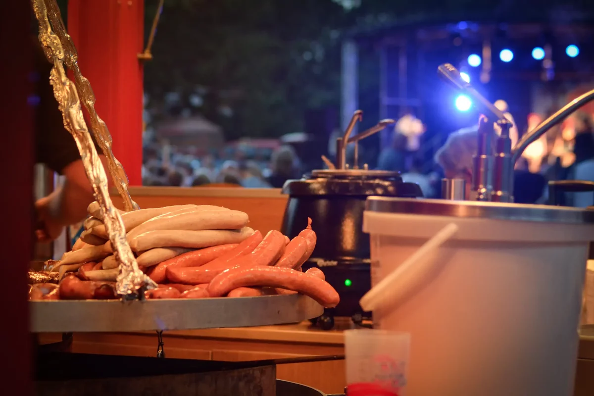 Stadtfest Oranienburg Bratwurststand Musikbühne