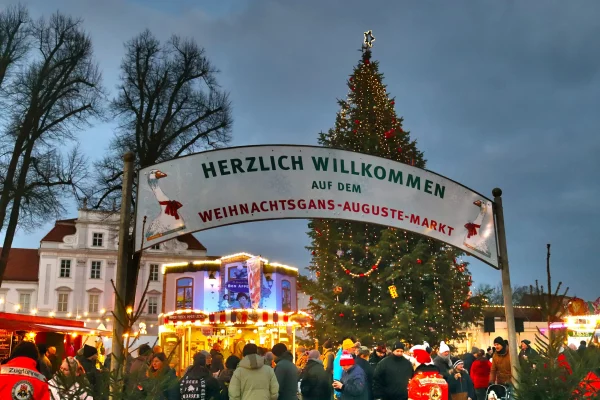Weihnachtsmarkt Oranienburg - Weihnachtsgans-Auguste-Markt